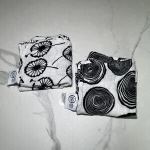 Etta Loves Organic Cotton Muslin Burp Cloths Black White Print *Lot of 2* 21x22